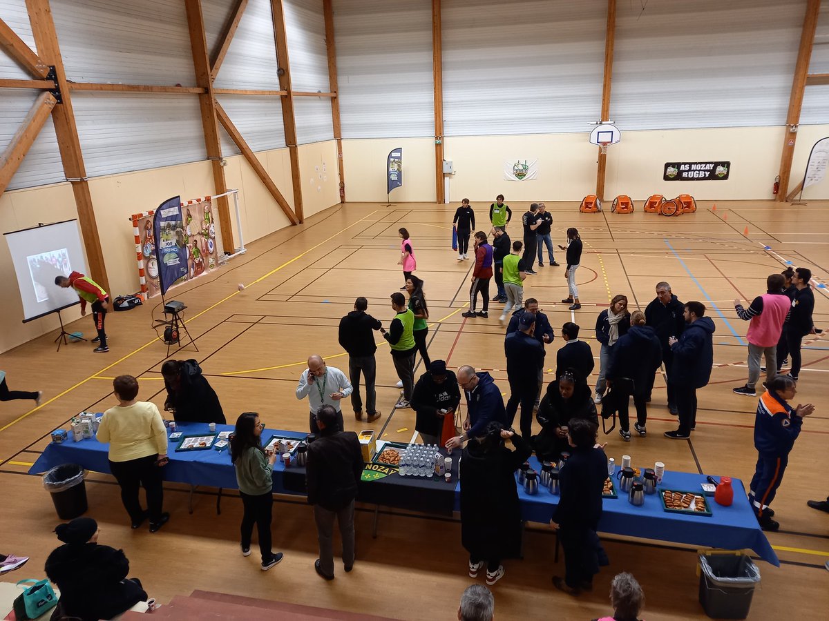 A Pôle Emploi nous croyons aux opérations innovantes pour faciliter les rencontres employeurs/demandeurs d'emploi. Du Stade Vers l'emploi à Nosay : 51 demandeurs d'emploi et 9 entreprises sont présents pour se rencontrer autrement. #mesevenementsemploi