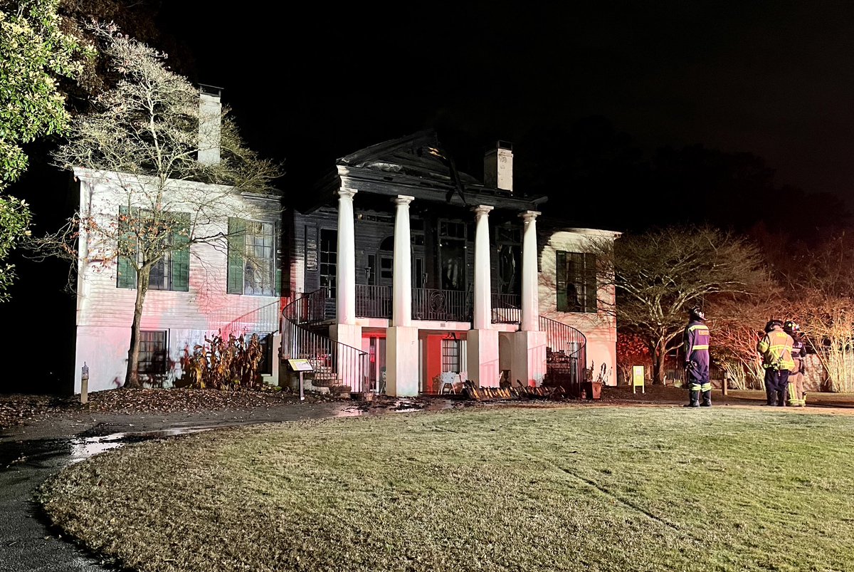 Fire is now out at historic plantation manor called the Dickey House. Dating to 1840’s the museum and attraction inside Stone Mountain Park was moved here and restored in the sixties
