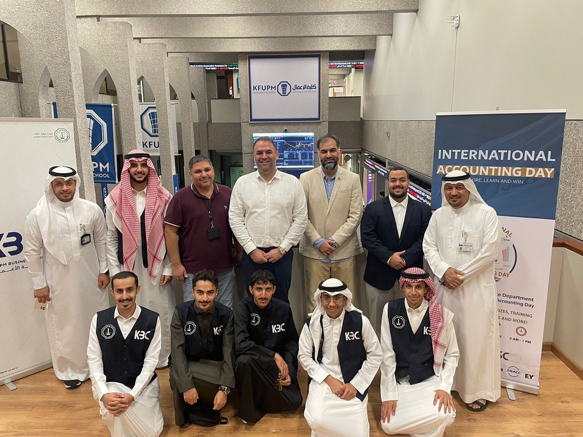 KFUPMBSC's tweet photo. يسر نادي كلية الأعمال أن يعلن عن نجاح فعالية يوم المحاسبة العالمي بالتعاون مع @KFUPM_KBS 

يوم محاسبي عالمي سعيد 🤩👏🏻

#KBSC #KBS #KFUPM https://t.co/46aDZfhV6y
