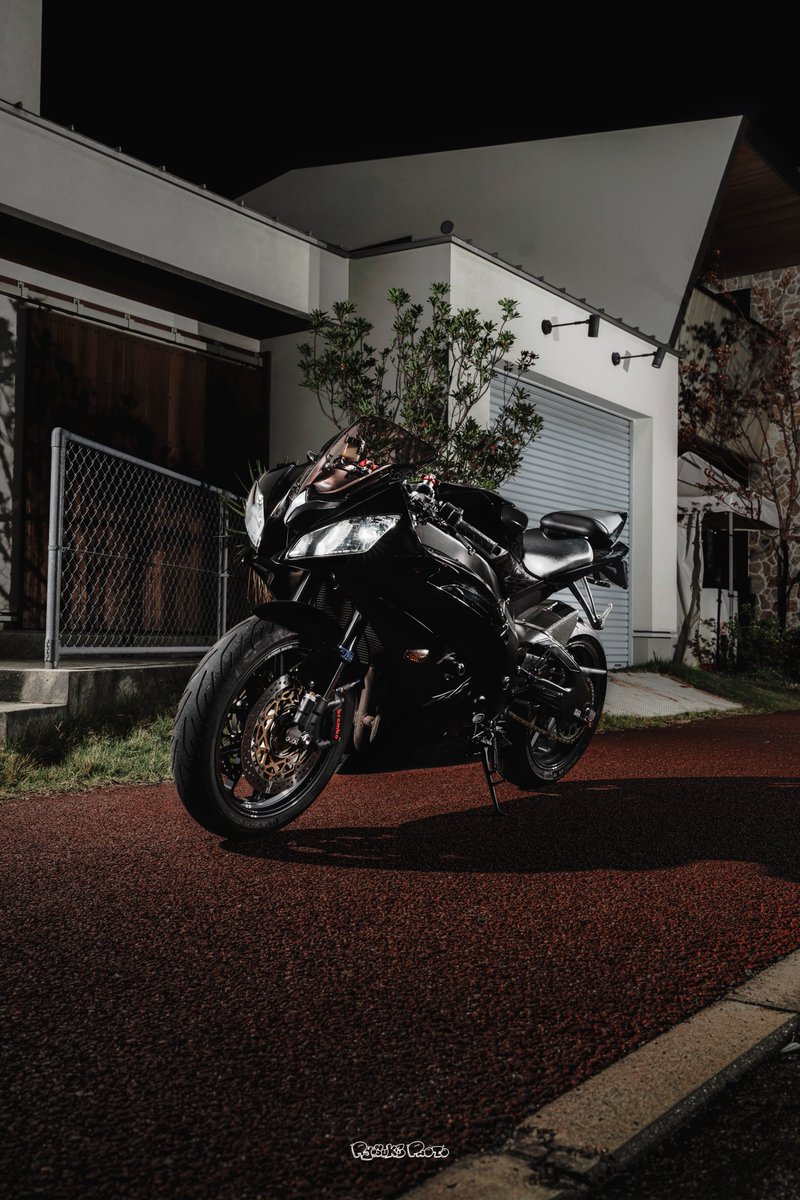 A____927's tweet photo. ︎ ︎ ︎ ︎ ︎ ︎ ︎ ︎ ︎ ︎
YZF-R6 13s 納車されました🫶

車より先に大型デビューしてしまった🥺❤️
めちゃかっこよすぎるし、元オーナーさんが大切に乗ってたみたいなのでほんと大切に乗ります🤞

涼介さん撮ってくれてありがとう🐥⸒⸒ https://t.co/ma8QqQool6