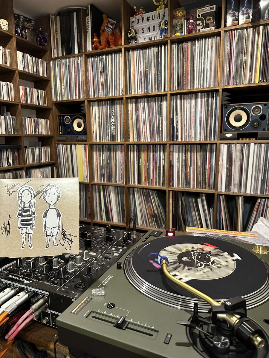 Fossil Youthが何やら動きを見せているので今日のBGM。
またライヴ観たい🔥🔥🔥