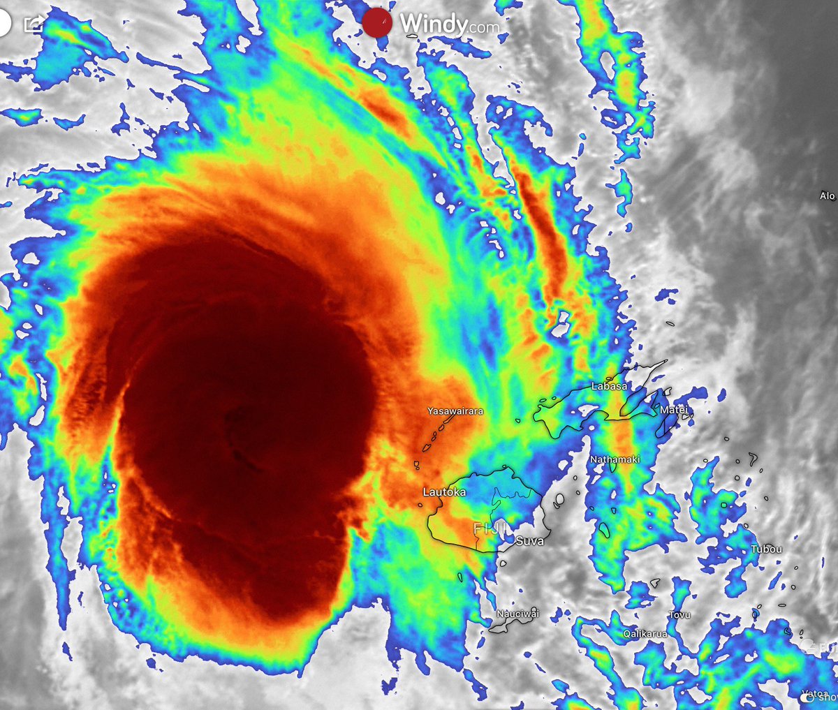 FijiEarthquakes's tweet photo. Current satellite imagery of TC Mal just to the west of the Yasawa group. Outer bands are now affecting Viti Levu and Vanua Levu while rough conditions are also being experienced in the Yasawas. This will gradually spread overnight as winds and rain increase. https://t.co/NV9cUMd0Jq