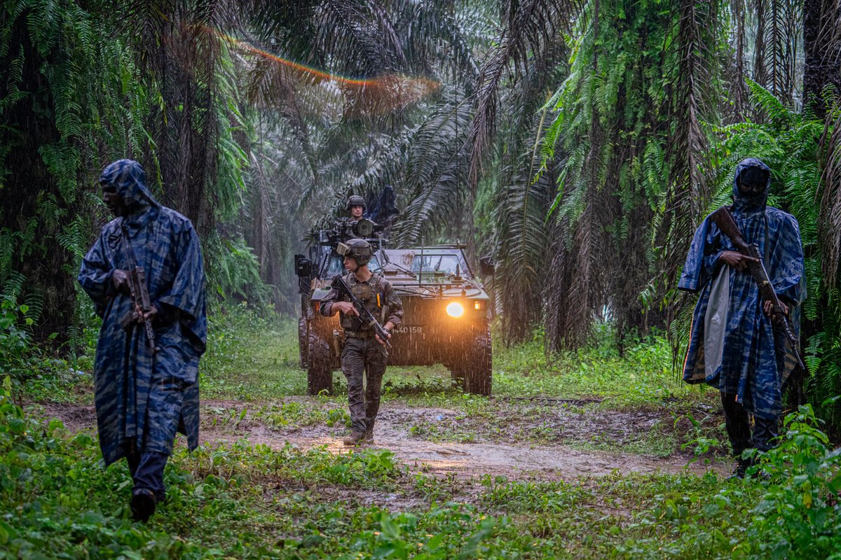 armeedeTerre's tweet image. Partenariat militaire opérationnel ✅ pour les @EFCI_officiel et un peloton blindé de la gendarmerie ivoirienne.

➡️ Renforcement des compétences 🇫🇷🇨🇮, combat débarqué, lutte contre les engins explosifs improvisés, sauvetage au combat, échanges de savoir-faire.

#MissionsOps