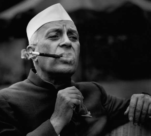 JaipurDialogues's tweet photo. If not Nehru, who would've been your choice as the First Prime Minister of Bharat? https://t.co/A0M5h8bPwT