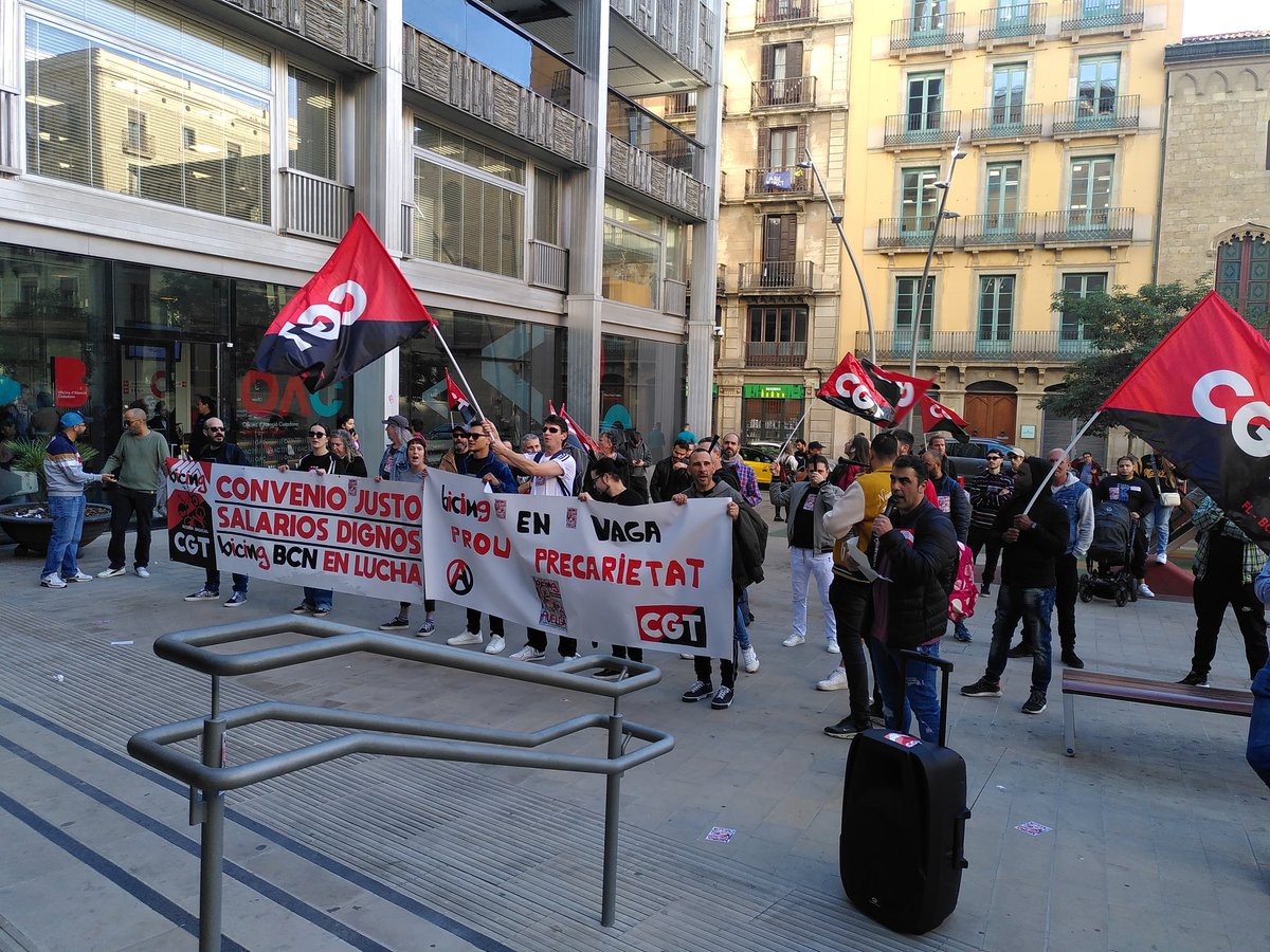 El @bcn_ajuntament y @jaumecollboni junto a @Valeo_Group explotan a la gente ‼️
#conveniodigno #salariosjustos
🔊 Ajuntament, soluciona ésto
#huelgabicing #tipsbicing