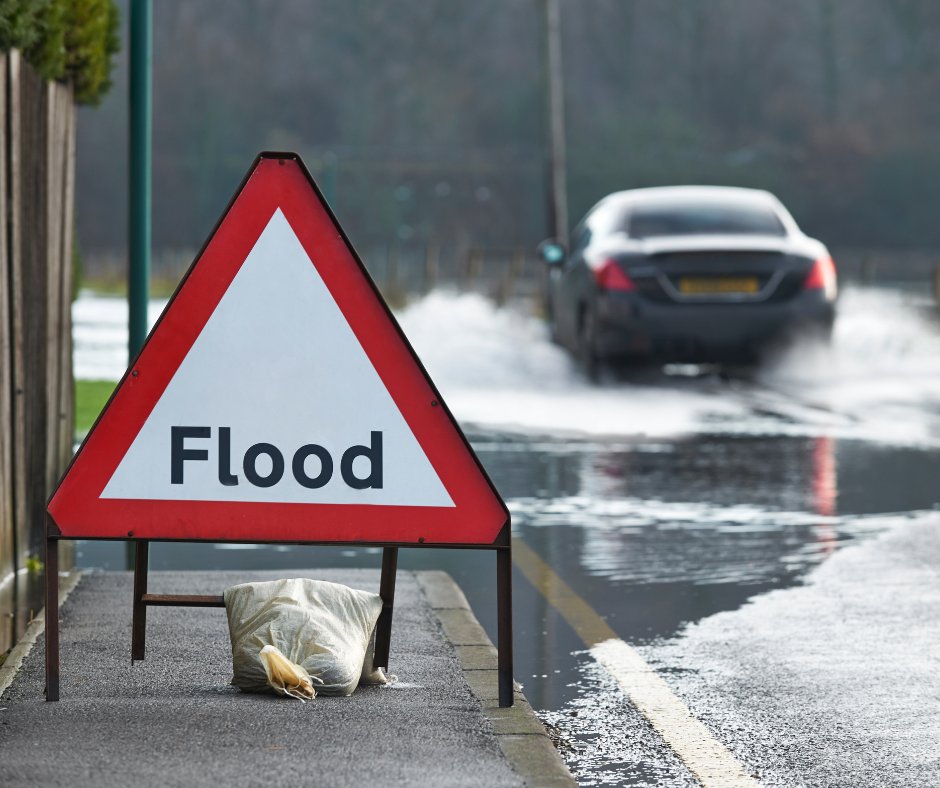 The Environment Agency has issued a flood alert for Combe Haven and (including Powdermill and Watermill streams). Flooding is possible in this area. For the latest updates and information, head to ow.ly/5BLg50Q7lrx