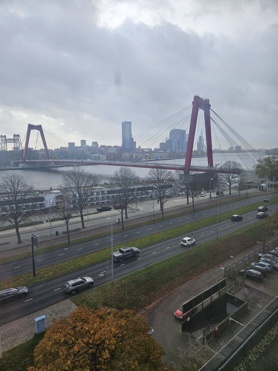 Grolsink's tweet image. #Liftonderhoud met uitzicht!
#Rotterdam #goingup @010byday