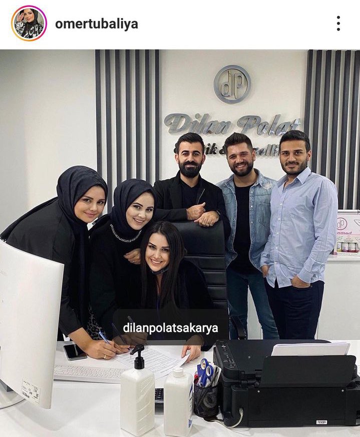 alpklnctr's tweet photo. Ömer Tugbaliya çiftimiz 2019’da sobalı bir evde yaşarken 2020’de Dilan Polat şubesi açıp lüks hayat serüvenlerine başlıyor. Sayısını bilmediğimiz kadar villalar, lüks otomobiller alıyorlar. Yine gözleri doymuyor ve 2021 yılanda bir tane daha Dilan Polat şubesi açıyorlar. Bu seferde Türkiye-Gürcistan arası yolculukları başlıyor.  Bunlara baktığımızda hepsi normal bir çift gibi duruyorlar. Örneklerin hepsi aynı muhafazakar, evli. Dikkat çekmeyecek kişiler seçilmiş gibi. Zaman aralıkları yine aynı 2020/2023. İnstagramda görgüsüzlük yaparak çektikleri bütün fotoğraf ve videoları da sildiler. 

Dubai - Gürcistan’a gidilmiş ✅
Ümreye gidilmiş ✅
Estetik Operasyonlar yapılmış ✅
Namaz kılarken fotoğraf çekilmiş ✅