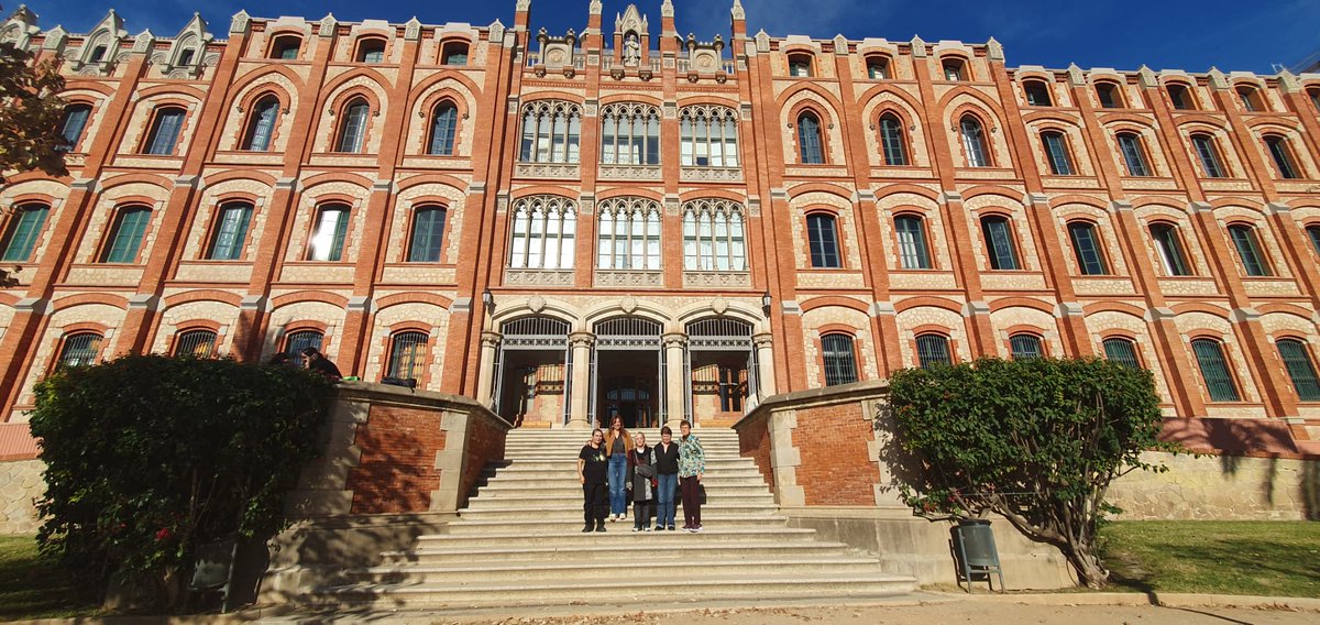 hospitaldelmar's tweet photo. Els pacients del #CentreFòrumMAR col·laboren en la formació dels alumnes de #JEsarria
L'experiència forma part del projecte ECREVI, Experiències de Creixement Vital
#salutmental @anguera_marta @Ribanezav @87359parcdesal1 @jesuitesFP https://t.co/8rIBaHUevQ