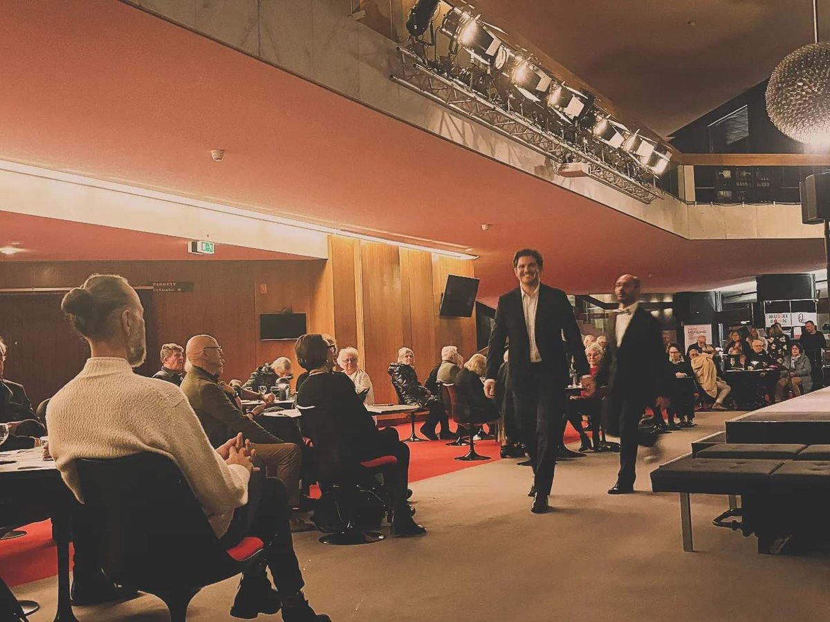 Santiago Sánchez (@tenorsanchez) on Twitter photo Great times - Liedersoiree with a wonderful, supportive audience, @elia_tagliavia (straight out of Hollywood) on the piano, much fun on stage, love songs, #coronalamp and many other anecdotes
Danke dafür <a href="/theaterbonn/">Theater Bonn</a> Team, drammaturgie, colleagues, organisers...❤️ Great times - Liedersoiree with a wonderful, supportive audience, @elia_tagliavia (straight out of Hollywood) on the piano, much fun on stage, love songs, #coronalamp and many other anecdotes
Danke dafür <a href="/theaterbonn/">Theater Bonn</a> Team, drammaturgie, colleagues, organisers...❤️