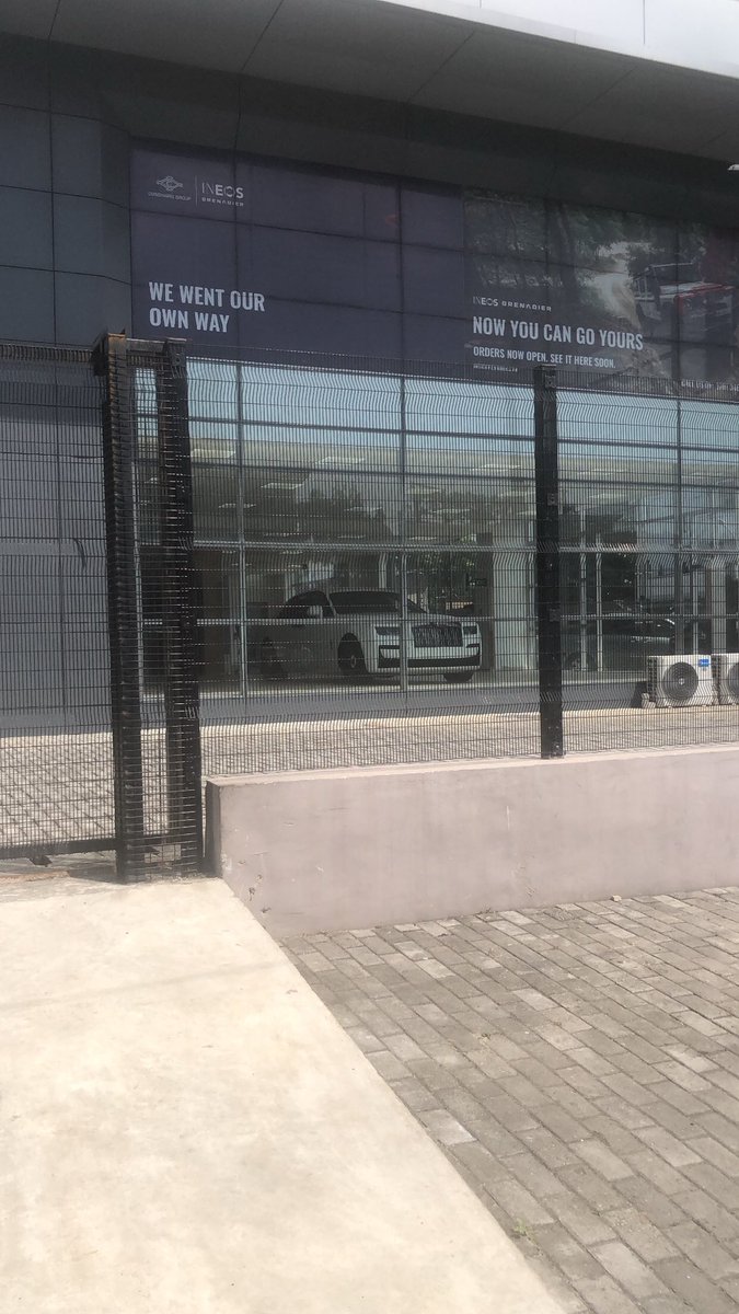 Saw this bad boi today and I was just imagining 😩😩