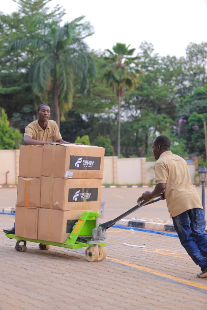 nshera_fc's tweet photo. #AD
Are you Relocating/Shifting ?
Is it your home or office?

For convenience, professionalism and making sure your property arrives in the best state, look no further than Uganda's leading moving company @FreemanMovers. 

Experience. Excellence. Trusted.

We like to move it. https://t.co/j0eIJ2Z5Ge