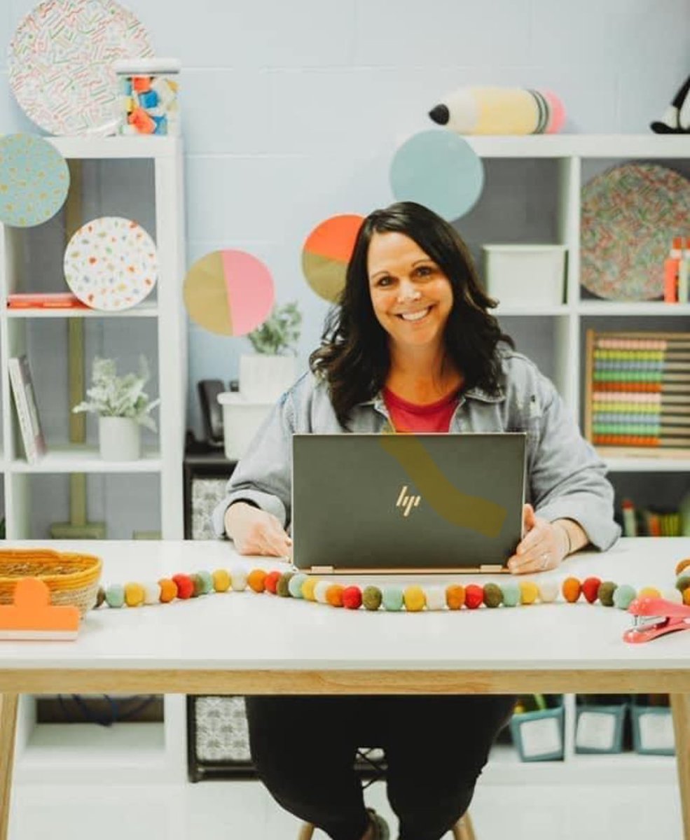 GTEgators's tweet photo. GTE’s teacher of the year is… 🥁 our WONDERFUL Special Education Teacher, Mrs. Adlesberger!! Congratulations!  
-#gtegators #wearewentzville https://t.co/W1mL6B1r1b
