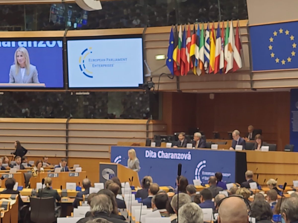 Julie_Giordano_'s tweet photo. Événement ambitieux #epe2023 pour faire entendre la voix des entreprises européennes sur les thèmes de l'énergie, la compétitivité et les compétences, introduit par Dita Charanzova @europarl, Valdis Dombrovskis @EU_Commission &amp; Vladimir Dlouhy @Eurochambres https://t.co/UuVKaS7jqT