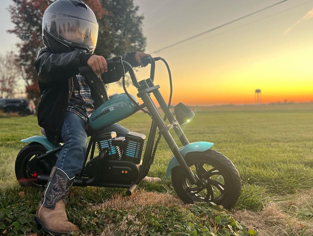 Helmet on, engine revved, and ready for the stars! 🌟 With HYPER GOGO, every journey is a step closer to the moon. 🌙 What's your child's dream destination on their ride? 🏍️✨ 
📸: xo_taralynn 
#hypergogo #tothemoon #kidspower #adventuretime #exploreonwheels #futureastronaut