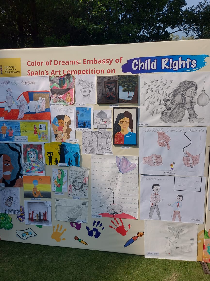 Sahil_NGO's tweet photo. Executive Director from Sahil visited the Residence of Spain for the event 'Color of Dreams: Embassy of Spain's Art Competition on Child Rights'
#childrights #childrenprotection #childrenprotection #childrightsprotection https://t.co/l7L90NIzT4