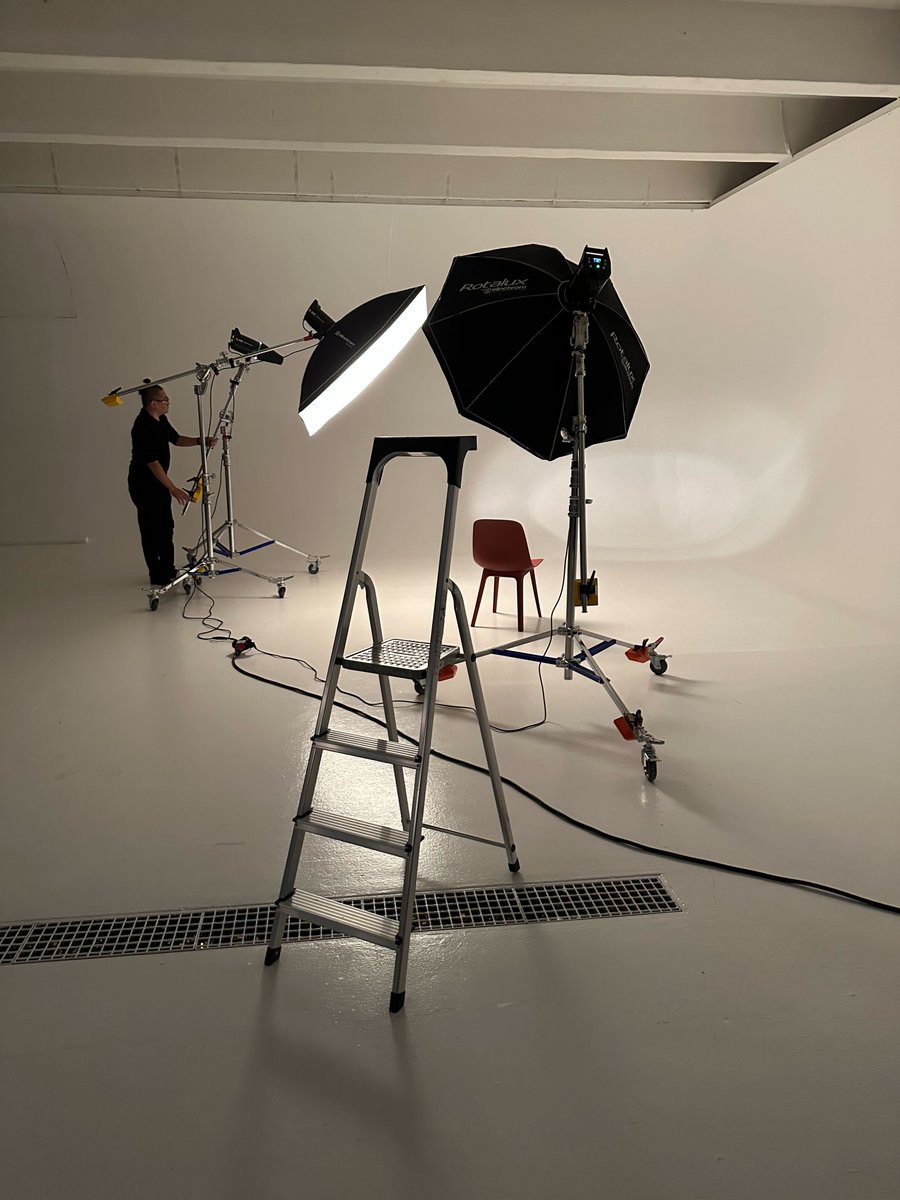 Truidapp's tweet photo. 📸✨ Team Truid's Photography Adventure!
Today's portrait session was a perfect opportunity to capture the unique vibes of our team members. 📷 Major kudos to Jonas Borg for making us feel awesome and look pretty! 🤩
#BusinessPortraits #Photography #TeamThanks #BehindTheScenes https://t.co/sAErpAl3kG