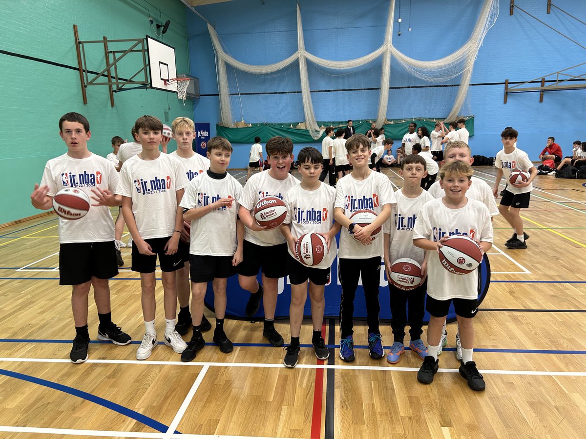 jamiegodzy's tweet image. Long journey to Aberystwyth University this morning but ⁦@chepstowschool⁩ year 7/8 very excited about the junior NBA draft day