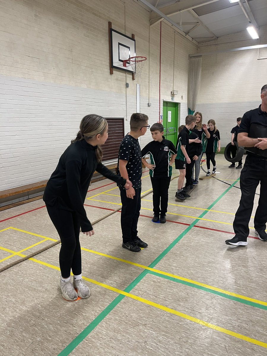 MrsHarr19116579's tweet photo. And the last of them! Team work 🙌🏻💪🏻@LowerMacs @MACS_HWB @Main_MACS https://t.co/noIEtnJCmI