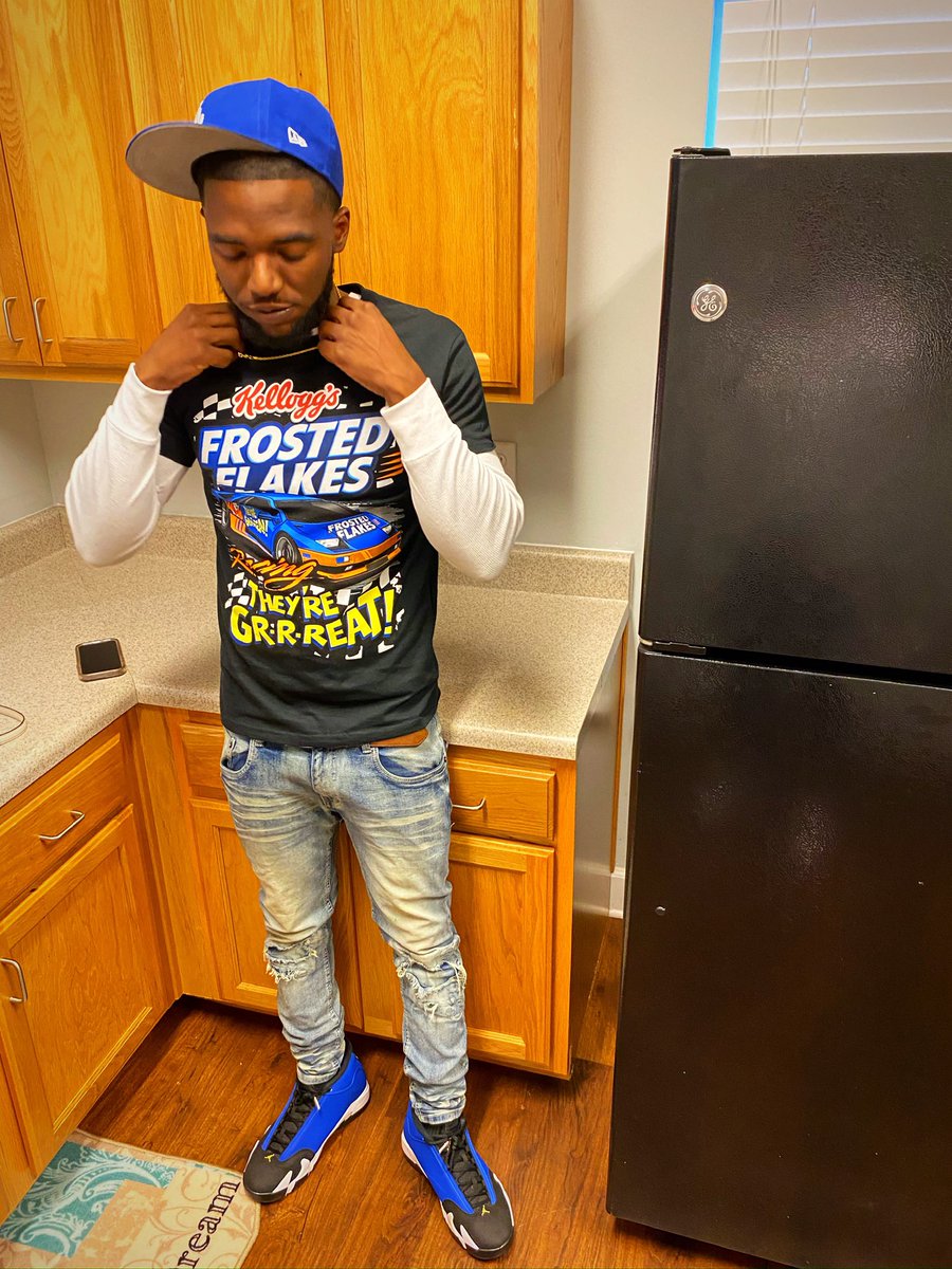 GreenParlay's tweet photo. Young fly nigga🆑 https://t.co/OR6RnQ9l4n