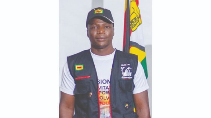 VulindlelaNdab2's tweet photo. 1/2 The revolutionary party, @ZANUPF_Official, has won a landslide victory in the #Gutu West by-election, indicating that it remains the preferred party in #Masvingo Province and #Zimbabwe. The party's candidate, Cde John Paradza, secured the seat after polling 12,147 votes, https://t.co/bbPUIsl0IW