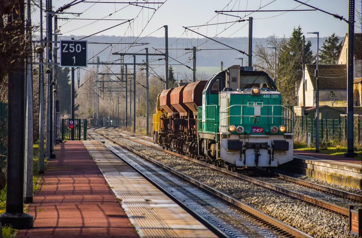 MOUTON_ferro's tweet photo. Infra à Boran !

21 février 2021

#infrasncf #y8000 #bb60000 https://t.co/mieeG0KLnQ