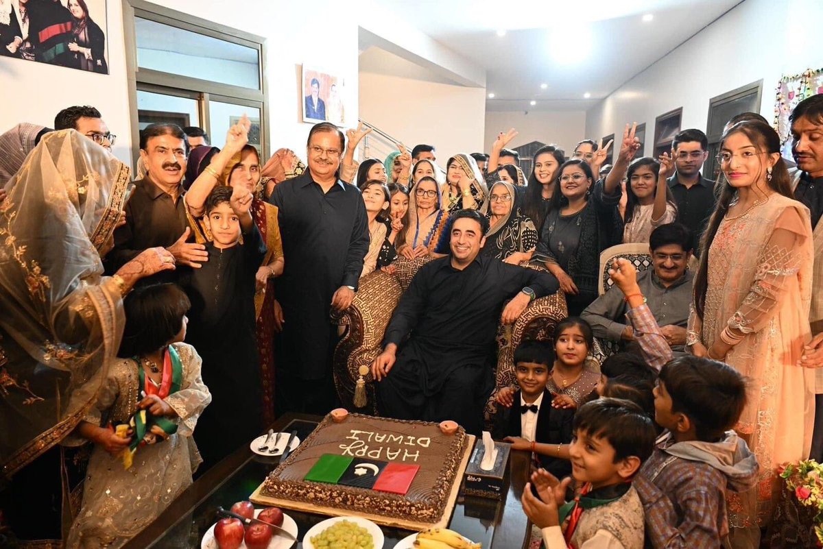 Poonjo Bheel (@poonjom) on Twitter photo #Thar @ mithi welcomes our beloved Chairman #PPP <a href="/BBhuttoZardari/">BilawalBhuttoZardari</a> to celebrate #Diwali.
festival celebration Hindu /muslim jointly event lorgest gethring in the world. #PakistanZindabad #JiyeBhutto
#Bilawal Bhutto #Thar @ mithi welcomes our beloved Chairman #PPP <a href="/BBhuttoZardari/">BilawalBhuttoZardari</a> to celebrate #Diwali.
festival celebration Hindu /muslim jointly event lorgest gethring in the world. #PakistanZindabad #JiyeBhutto
#Bilawal Bhutto