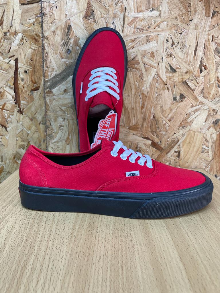 Fishwear2020's tweet photo. 📷item-Vans
📷size-37-45
📷price ksh.1900
📷free delivery within Nairobi CBD and at an extra affordable cost across the country and World
📷0790554246 inbox for more info
📷Till no.5673003

#mpesapin #Ruto #Wambo #Morty #JKIA #Sudi #Anne #RickRoss #Ssegirinya #mribu #Ruto #Rema https://t.co/AVCEyV24nV