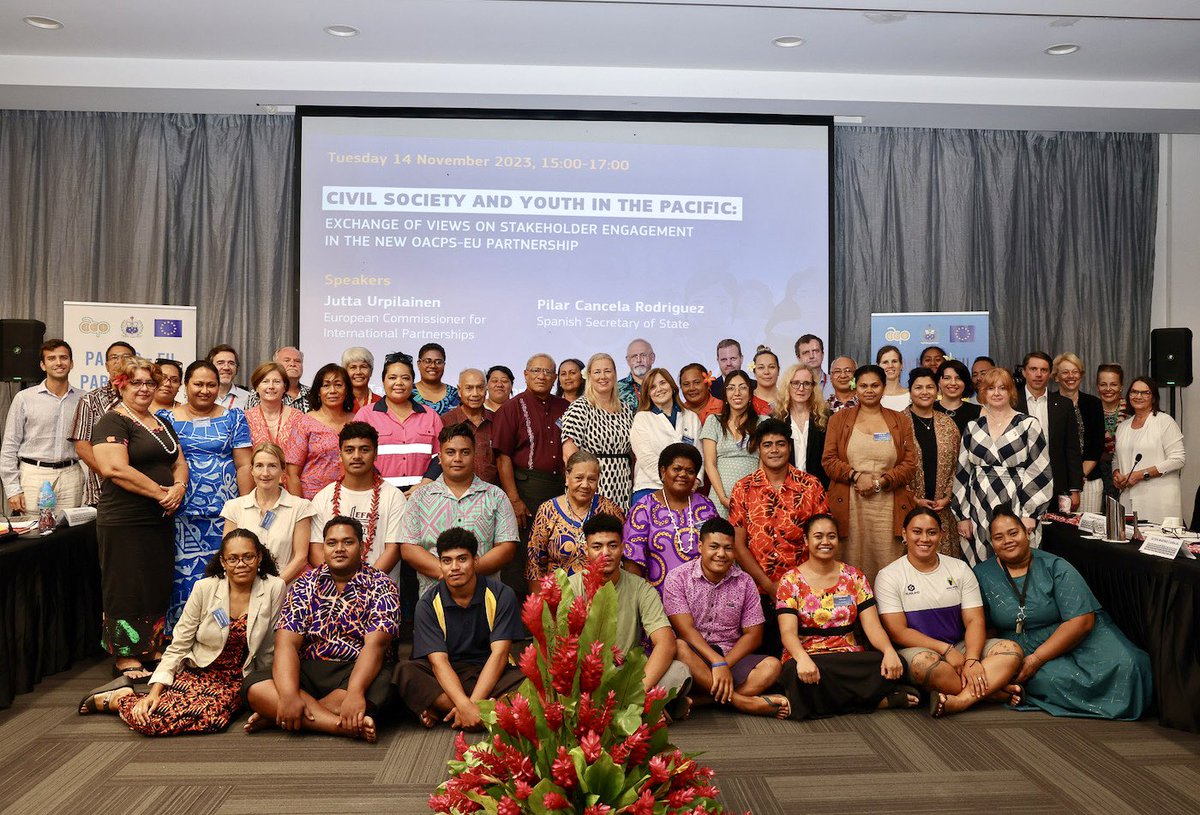 #SamoaAgreement recognises the central role of civil society and youth. It establishes mechanisms to enhance participation.
 
Specific regional protocols allow for strategic cooperation with each region. In Apia, I met local and regional CSOs to learn about their priorities.