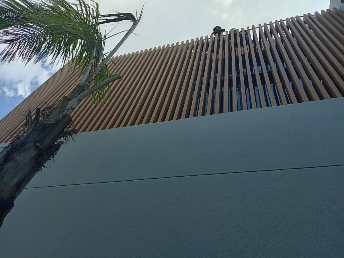 Supply &amp; Installation of a new Composite Privacy Screens + Castellation Cladding ✨

📍 Johannesburg.
🎨 Natural Oak Colour.

Contact us today for your free quotation ⤵

📲 +27 10 025 3559
📩 Quote@thecompositecompany.co.za
🌐 thecompositecompany.co.za
.
.
.
#screen #wpcpanelling