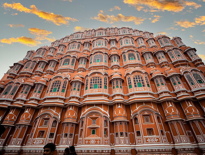 swantours's tweet photo. Today, we will explore the factors influencing the ideal duration for Jaipur tour packages.✨

Read More: https://t.co/f8wZz4Tymy https://t.co/DUB0l12Qtj