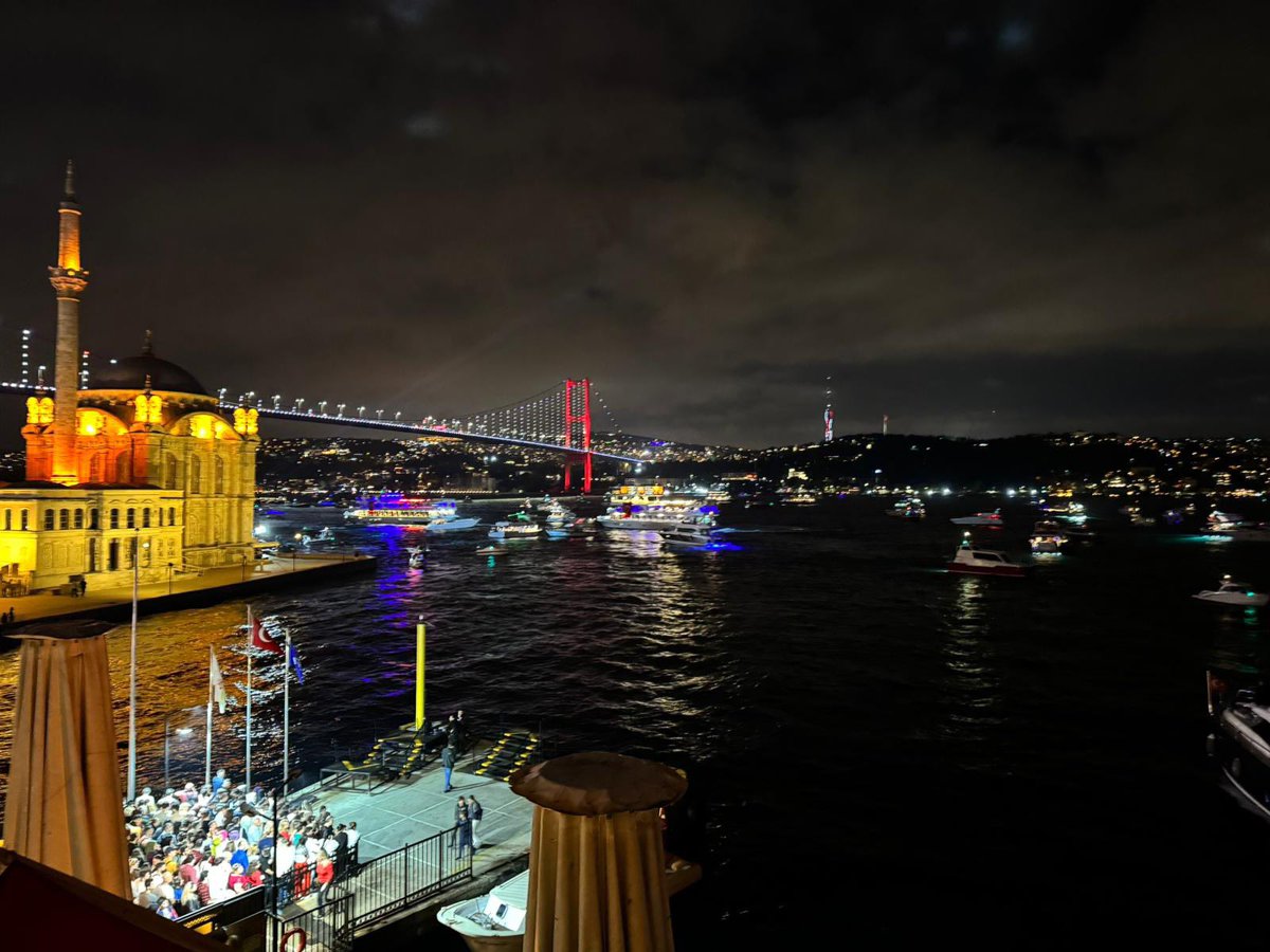 Throwback to the incredible celebrations for the 100th Turkish Republic Day in Istanbul, where the night sky lit up with dazzling fireworks over the Bosphorus. 🎆🇹🇷 #TurkishRepublicDay #Istanbul #Fireworks #Celebrations