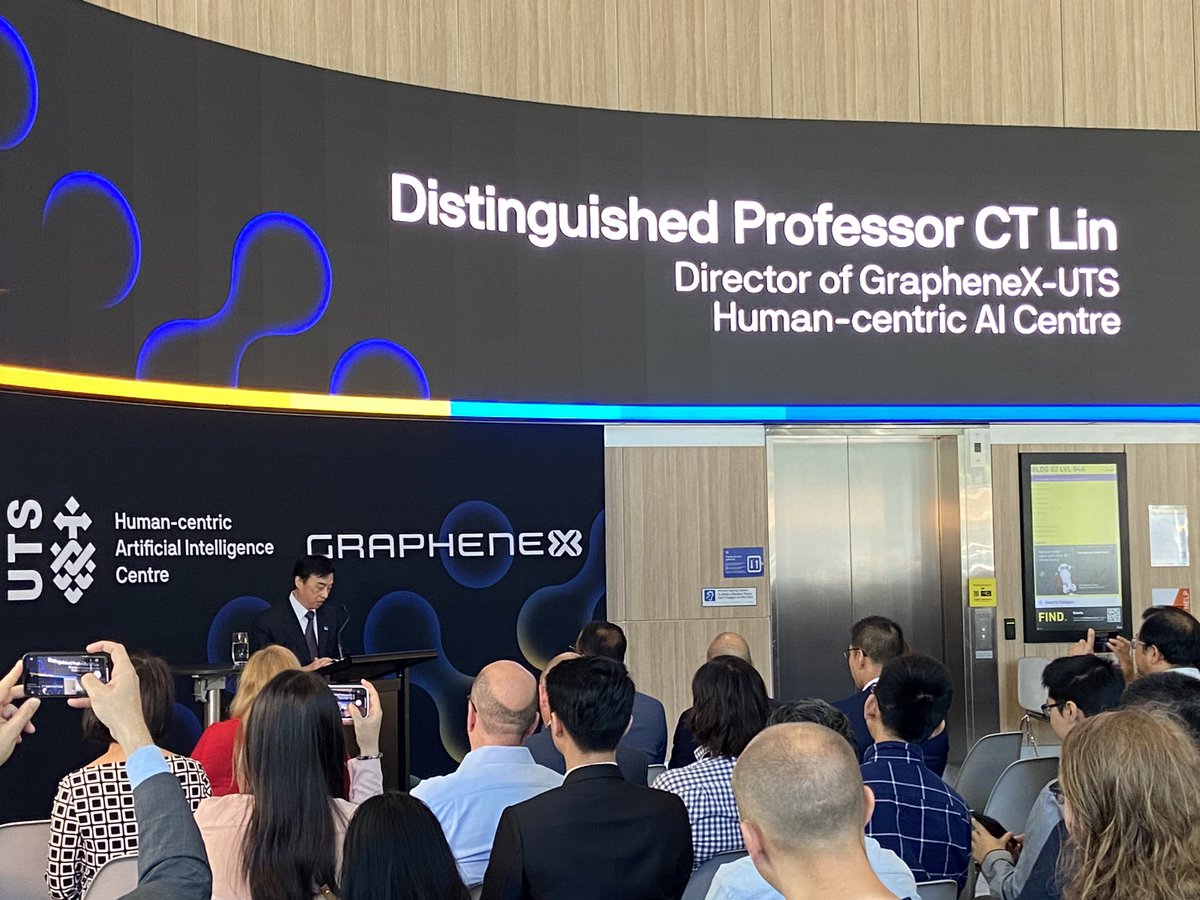 ProfRoyGreen's tweet photo. Great to have Minister Anoulack Chanthivong launching new UTS Human-Centric Artificial Intelligence Centre with support of Graphenex @UTSEngage https://t.co/qqhwEnzJif @InvestmentNSW @ChrisMinnsMP @ATNUnis https://t.co/RtnoqPfPG4