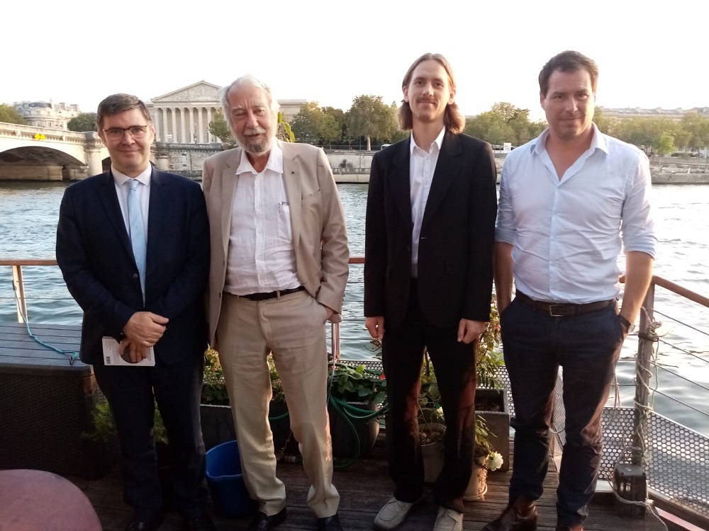🔎 Les défis de la transition énergétique pour la mobilité
Avec 👉 Nicolas Jeuland 👉Olivier Appert 👉 Oskaras Alsauskas et 👉 <a href="/GuillaumePitron/">Guillaume Pitron</a> 
⏩ tinyurl.com/228zs853 ⏪
#aviation #décarbonation #énergies #métauxrares #mobilité #transport #technologies #transitionénergétique