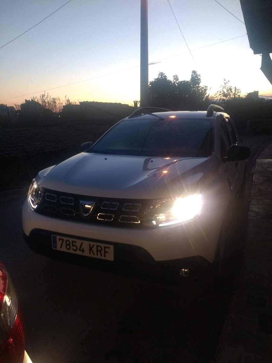 Aquest cotxe ha estat robat aquesta nit d'un garatge a #Manresa. Si algú el veu que avisi als <a href="/mossos/">Mossos</a> . Es prega difusió.  Moltes gràcies!