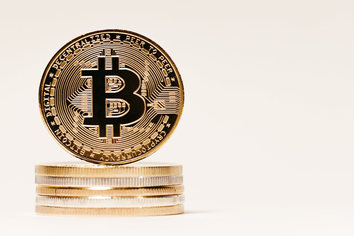 Fiat24Official's tweet photo. Next-Gen Wallets: Making Crypto Accessible with Integrated Off-Ramps
The next generation of #wallets will go beyond the traditional role of safeguarding #digitalassets. Explore the transformative concept of integrated #offramps, a game-changing feature that is made possible with a #fiat24 integration.
Read: https://t.co/gg3Kfvd7yr