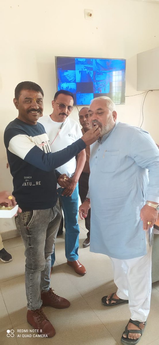 DCHIMMATNAGAR's tweet photo. Hon. MLA sir visited Khedbhrama Depot and sweet Box Distributed to drivers and conductors on duty to employees working away from home and all employees Gsrtc Good bless wishes.
@sanghaviharsh 
@CMOGuj 
@OfficialGsrtc https://t.co/A57p8kzsT3