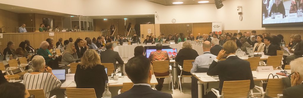 GFadvocates's tweet photo. After @CanadaDev new BM lit the candle in remembrance of those we have lost in the fight against #AIDS #TB &amp; #malaria, we are underway at @GlobalFund 50th Board Meeting. Board documents will become public in the coming days&amp;weeks + GFAN debrief on Nov 29th. https://t.co/u2sswaQ1sc