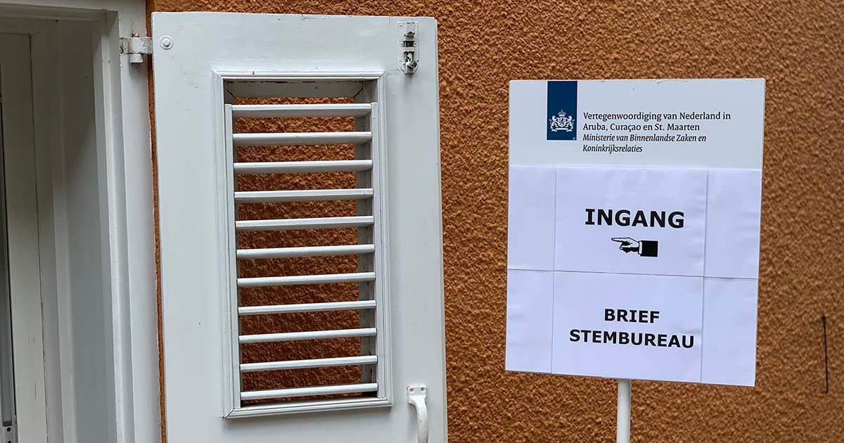Ook op Curaçao, Aruba en Sint Maarten kunnen Nederlandse stemgerechtigden hun stem uitbrengen voor de Tweede Kamerverkiezingen.

De (brief)stembureaus op onze vertegenwoordigingen in Willemstad, Oranjestad en Philipsburg zijn vanaf deze week geopend 👉 vnacs.nl/actueel/nieuws…