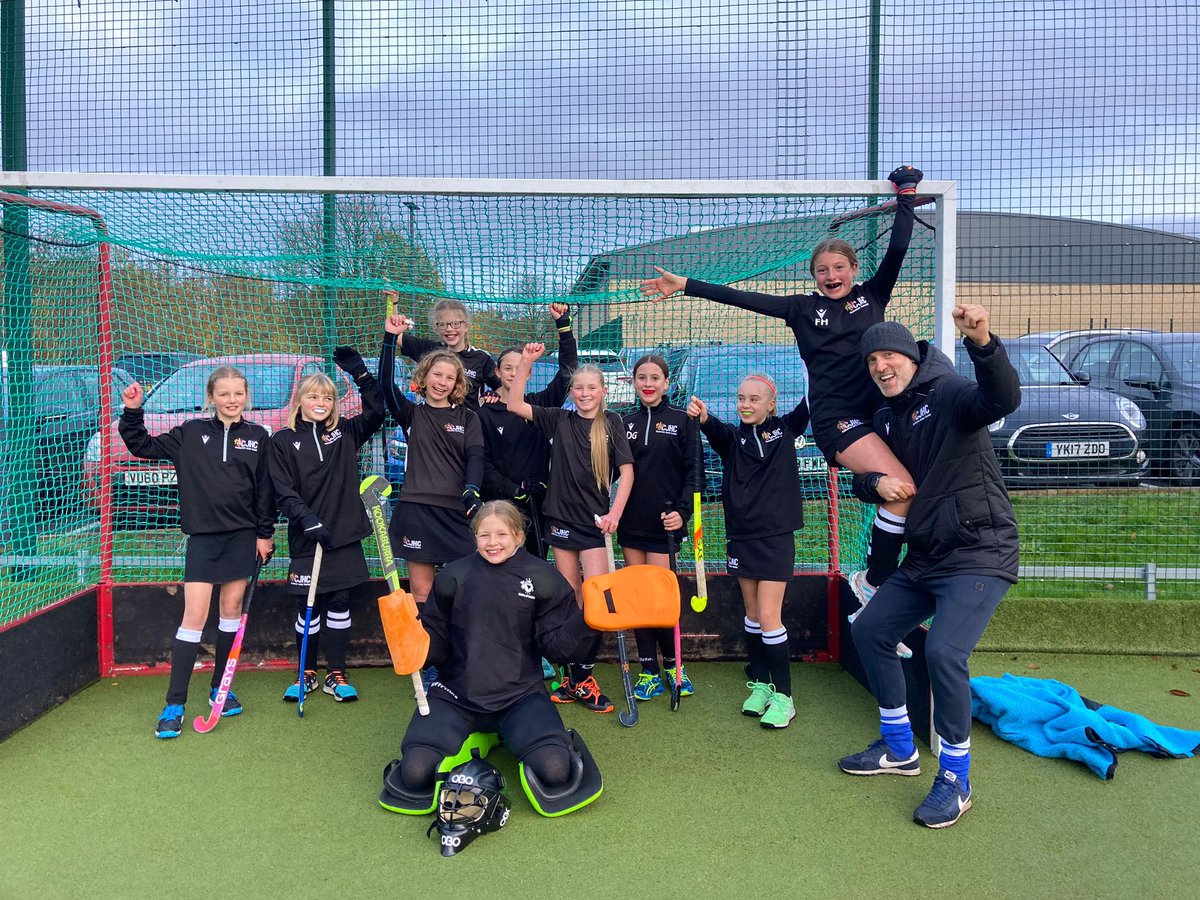 Congratulations to our U12 girls ‘Cheltenham Chasers’ on an impressive performance at the GHA festival last weekend. 
#juniorhockey #hockeyforgirls #cheltenham