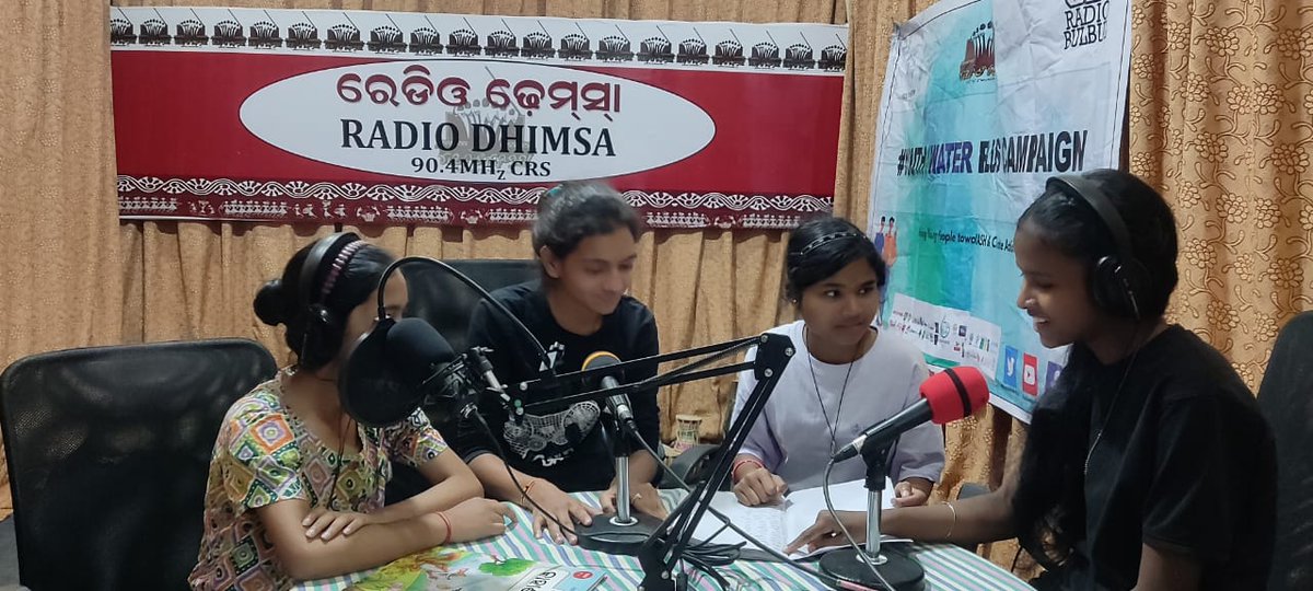 SouthSova's tweet photo. It is our responsibility to cultivate the future by providing children with everything they desire and deserve. On the occasion of Children's Day, the younger generation took over the  community radio, symbolizing a meaningful expression of their voices.
#Youth4WaterPlusCampaign https://t.co/6cTZuF8zbu
