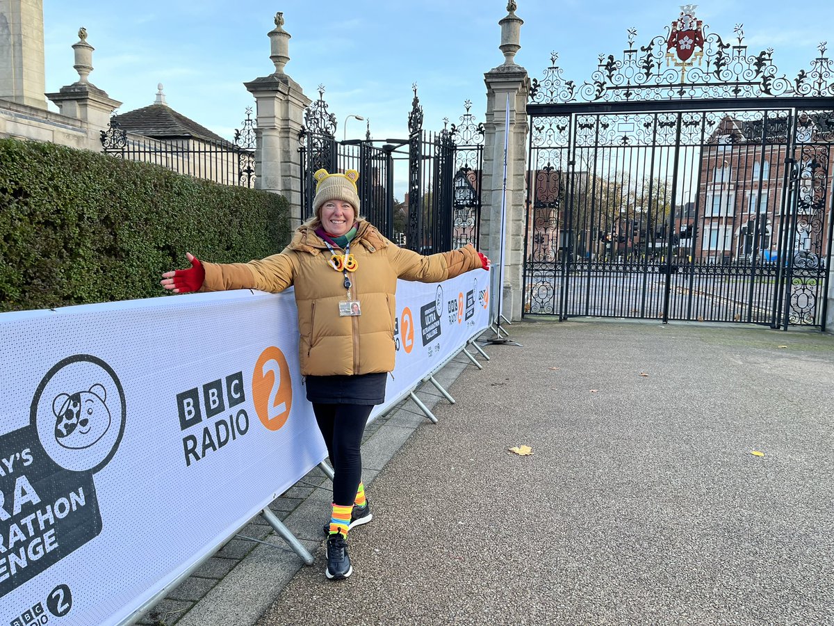 And he’s off… @vernonkay running from #leicester #victoriapark to @OfficialBWFC for @BBCCiN donate at bbc.co.uk/Vernon