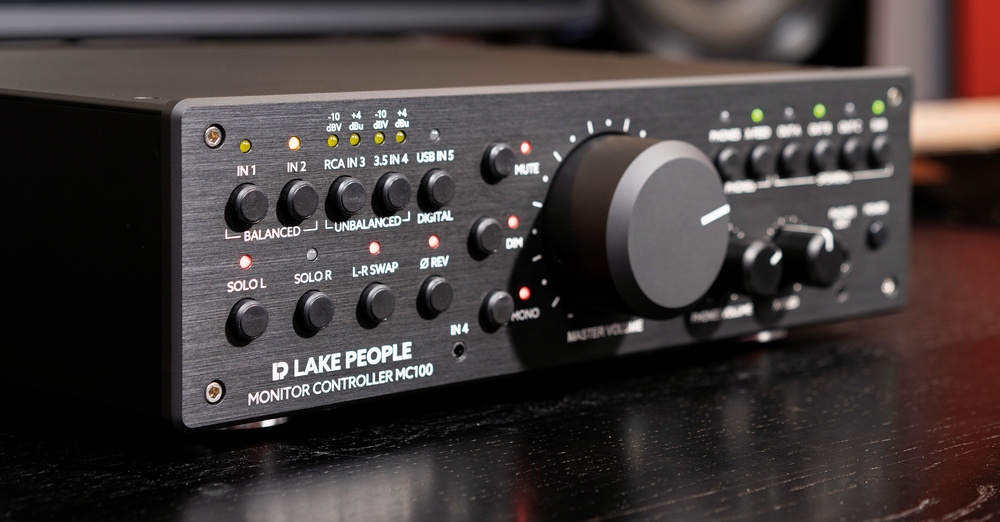 soundonsoundmag's tweet photo. The #monitorcontroller is the hub of the 21st Century studio, and if you have the budget, Lake People’s MC100 has all the I/O you’ll ever need.
https://t.co/Mn8536b1wm
#dailysospost #recording #recordingtechnology #studio #studiogear #recordingstudio #studioengineer https://t.co/qYRGE8BpmU