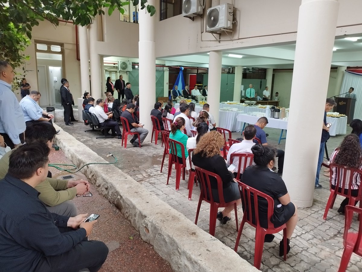 OviedoFidel's tweet photo. Acto por los 34 años de vida institucional de @DIBENPARAGUAY

Dr @FFOrtellado, titular de DIBEN agradeció acompañamiento de funcionarios que gestionan expedientes de miles de ciudadanos que buscan asistencia inmediata. Ortellado apunta a la descentralización y transparencia https://t.co/62zUA1sarQ