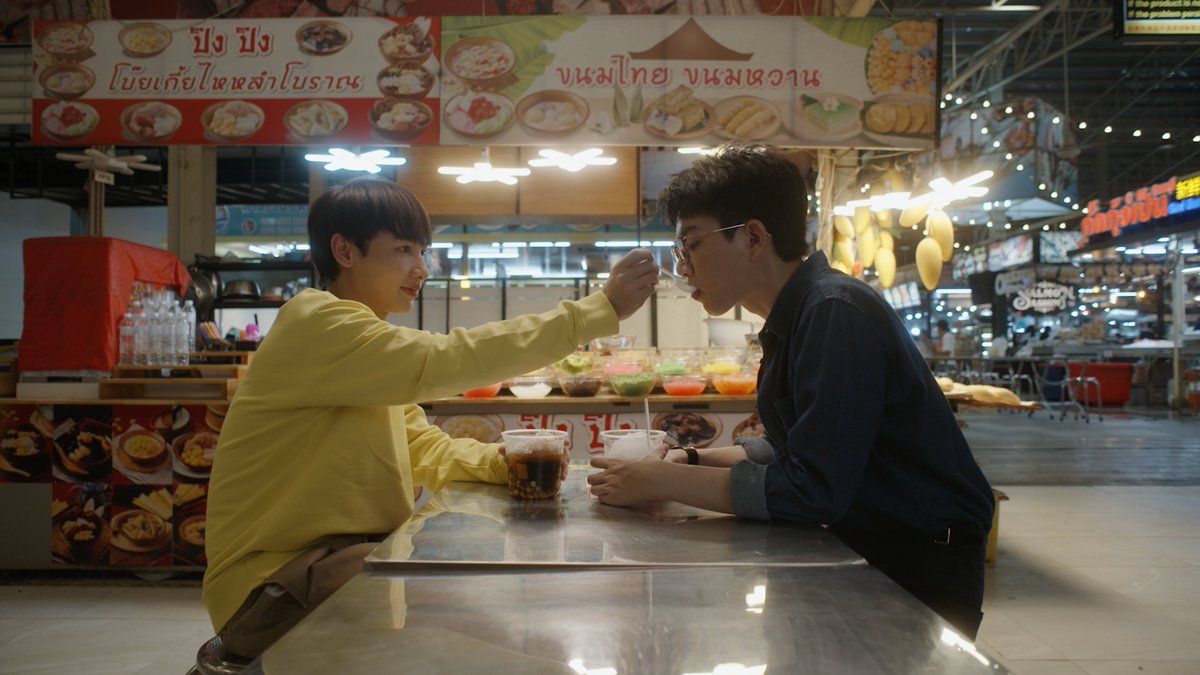 CookingCrushTH's tweet photo. เธอทำให้ขนมทั้งโลกหวานน้อยลง ท้าวทองกีบม้าต้องยืนมอง คลินิกเบาหวานต้องกุมขมับเพราะค่าน้ำตาลขึนฉ่ำ 

Trailer 🔗 https://t.co/SGiV5ccMRs

#CookingCrushSeries
#GMMTV https://t.co/QDmEse3lGo