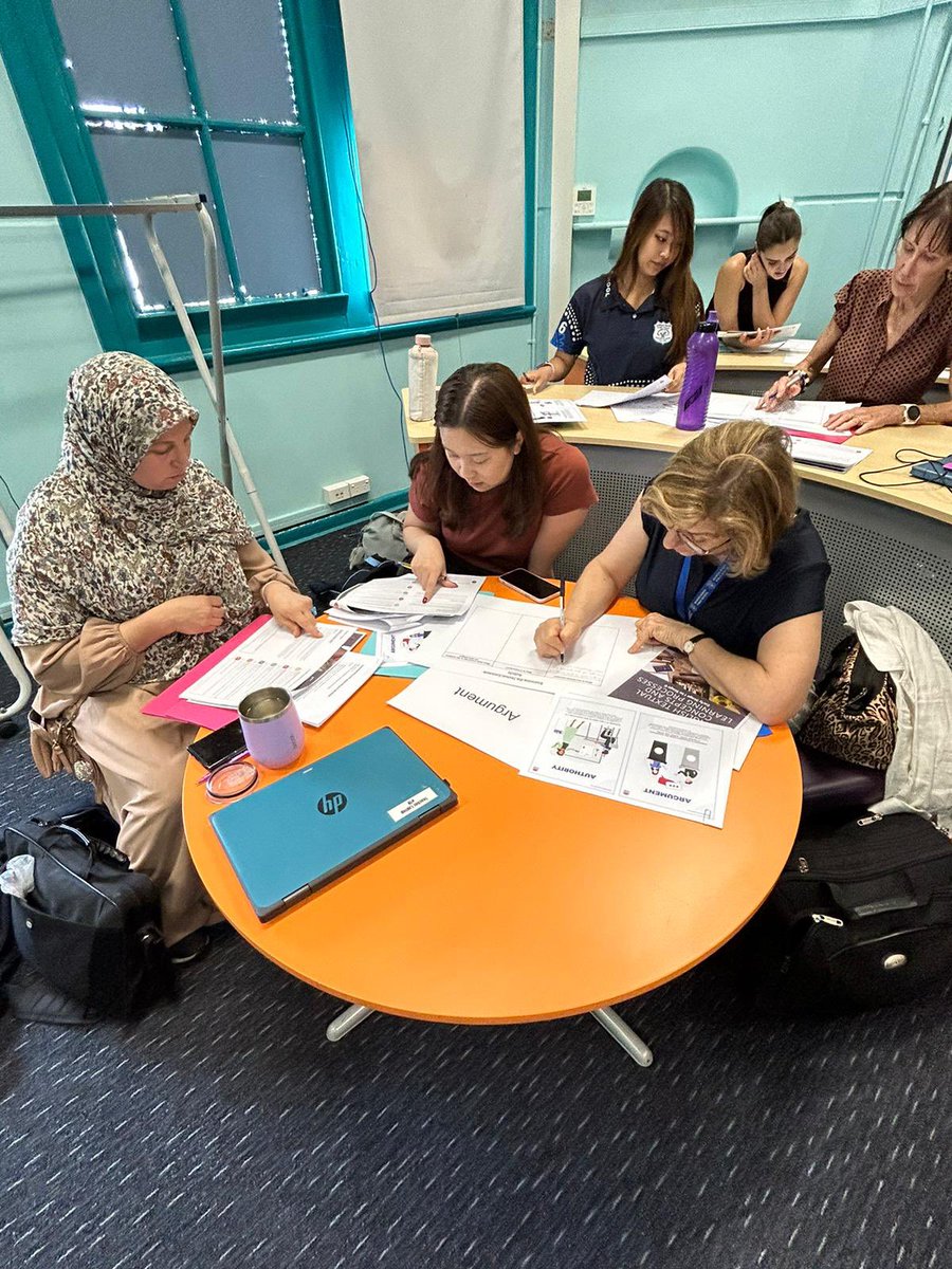 BelmoreSouthPS's tweet photo. Our first introduction into the English Textual Concepts as part of the new syllabus. Thank you @mrs_zreika for leading our staff in the Engage phase of curriculum reform and continuing to strengthen partnerships across our community of schools. https://t.co/aDmeGJO57i