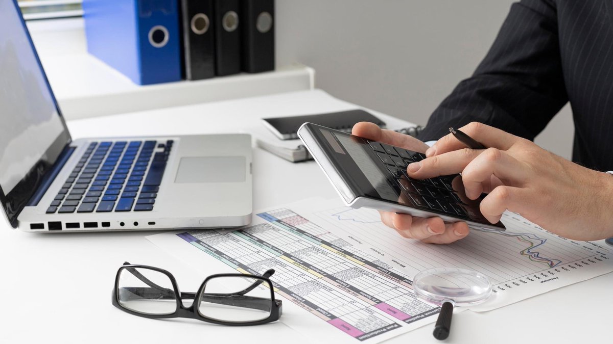 SDIS45's tweet photo. Nous recrutons (#hiring) pour le poste d'agent de gestion comptable (H/F) (Semoy, Centre-Val de Loire). Postulez dès maintenant ou partagez ce post avec votre réseau.
https://t.co/LV6JCSDfnK
#Recrutement #GestionComptable https://t.co/Pgj9Dgg7AK