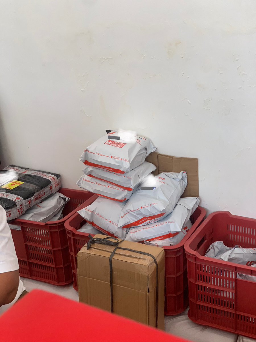 packing (@happymerchph_) / Posts / X
