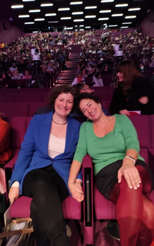 Strasbourg est ma ville de Renaissance. J’en suis fière de voir comment sa municipalité est féministe, écologiste et si sincère. Avec sa maire courageuse <a href="/JeanneBarsegh/">Jeanne Barseghian</a>