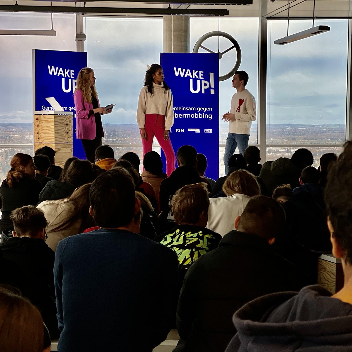 YAEZ GmbH (@yaezagency) on Twitter photo Heute findet Deutschlands größte Schulstunde zum Thema Cybermobbing statt: über 7.000 Schüler erfahren in Workshops und mit Betroffenen, wie sie sich und andere vor Cybermobbing schützen können. Veranstaltet wird #WAKEUP von <a href="/telefonica_de/">Telefónica Germany</a> zusammen mit <a href="/cybermobbingh/">Cybermobbing-Hilfe e.V.</a> <a href="/FSM_de/">FSM e.V.</a> Heute findet Deutschlands größte Schulstunde zum Thema Cybermobbing statt: über 7.000 Schüler erfahren in Workshops und mit Betroffenen, wie sie sich und andere vor Cybermobbing schützen können. Veranstaltet wird #WAKEUP von <a href="/telefonica_de/">Telefónica Germany</a> zusammen mit <a href="/cybermobbingh/">Cybermobbing-Hilfe e.V.</a> <a href="/FSM_de/">FSM e.V.</a>